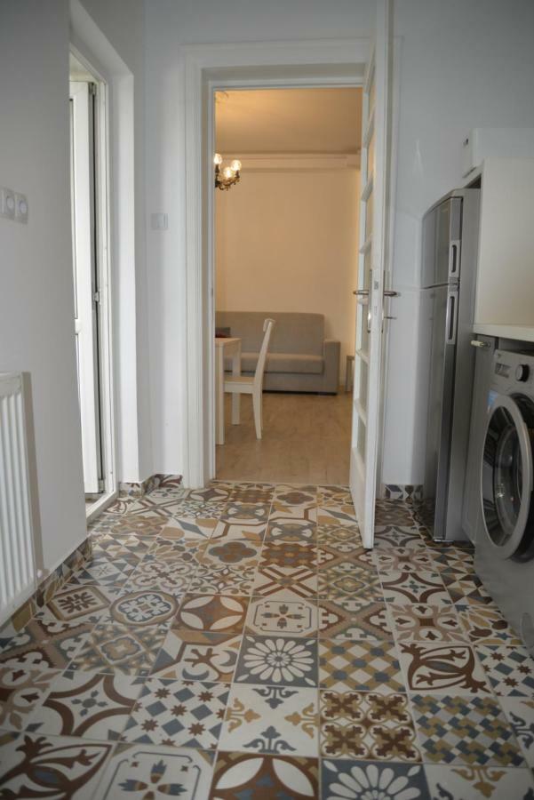 White Nights Of Old Town Bucharest Apartment Екстериор снимка