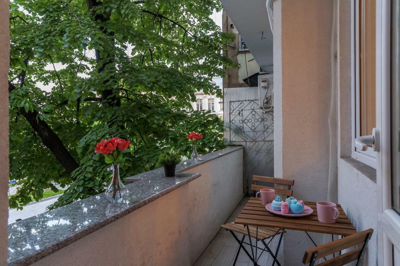 White Nights Of Old Town Bucharest Apartment Екстериор снимка