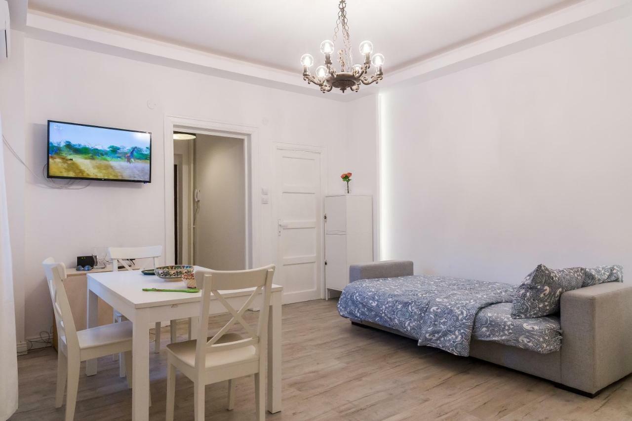 White Nights Of Old Town Bucharest Apartment Екстериор снимка